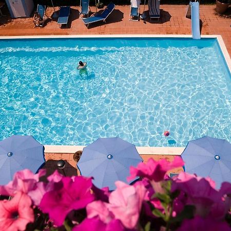 Hotel Leuco' Martinsicuro Luaran gambar
