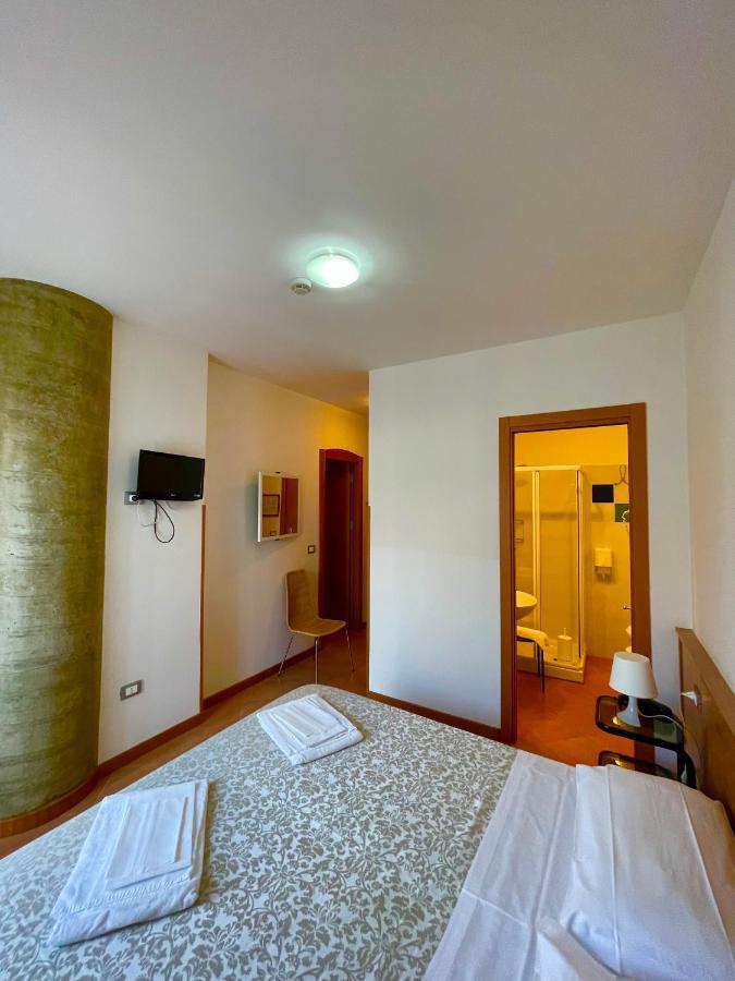 Hotel Leuco' Martinsicuro Luaran gambar